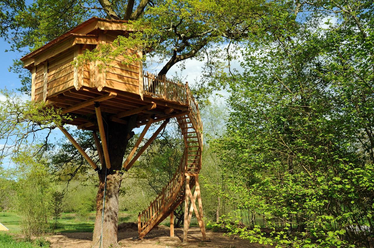 La Cabane Du Vieux Chene Susmiou Exteriör bild
